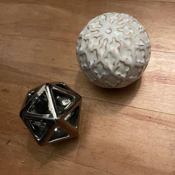 Decorative Piece - Picture 3 of 10